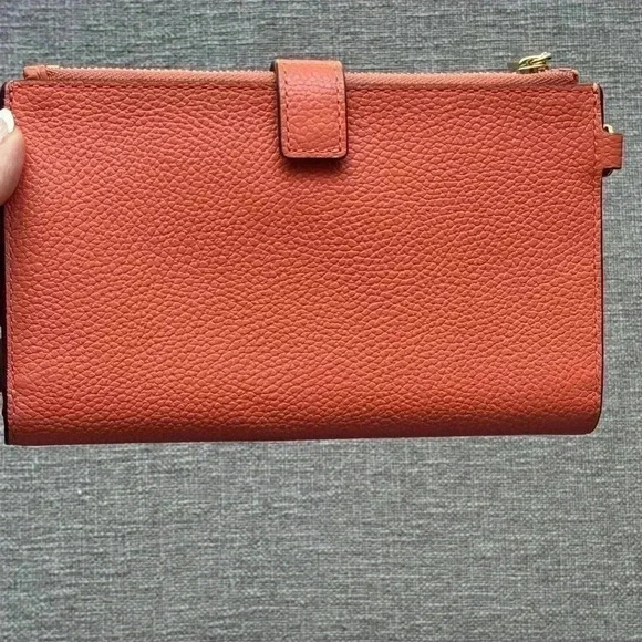 Michael Kors Adele Pebbled Leather Smartphone Wallet - Picture 3 of 4